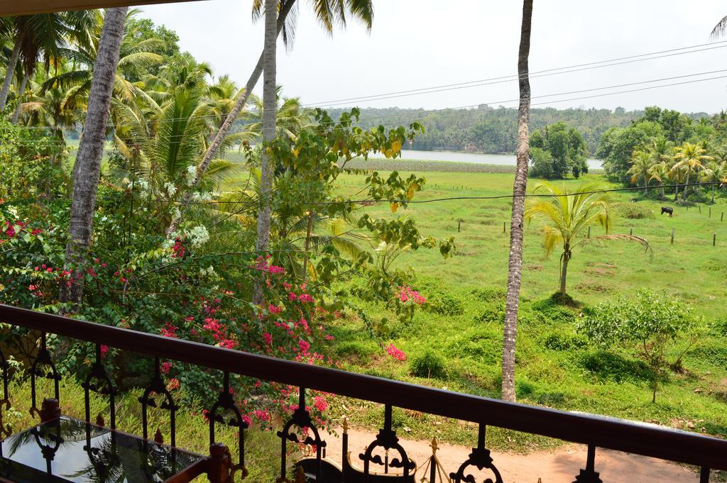 Ganesh Ayurveda Holiday Home Bed And Breakfast Kovalam Kültér fotó