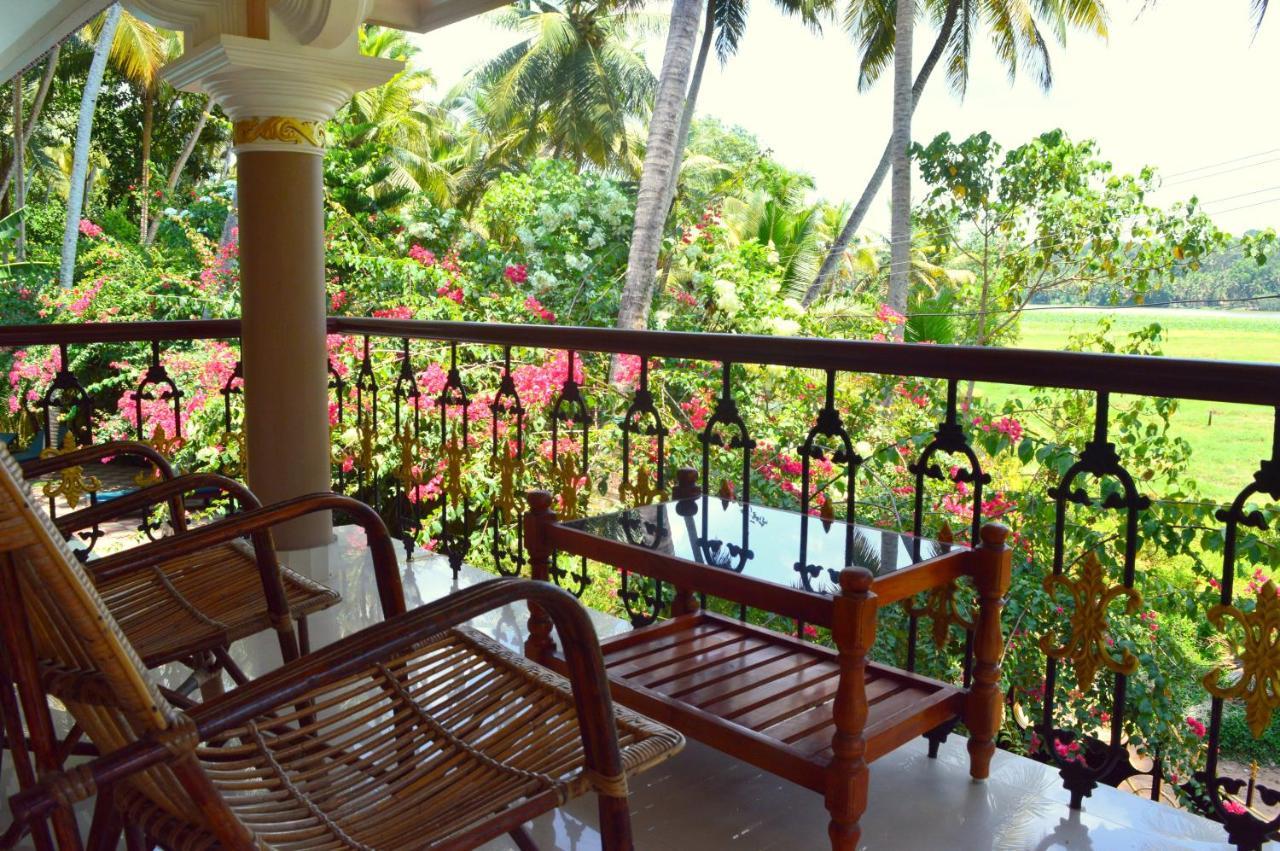 Ganesh Ayurveda Holiday Home Bed And Breakfast Kovalam Kültér fotó